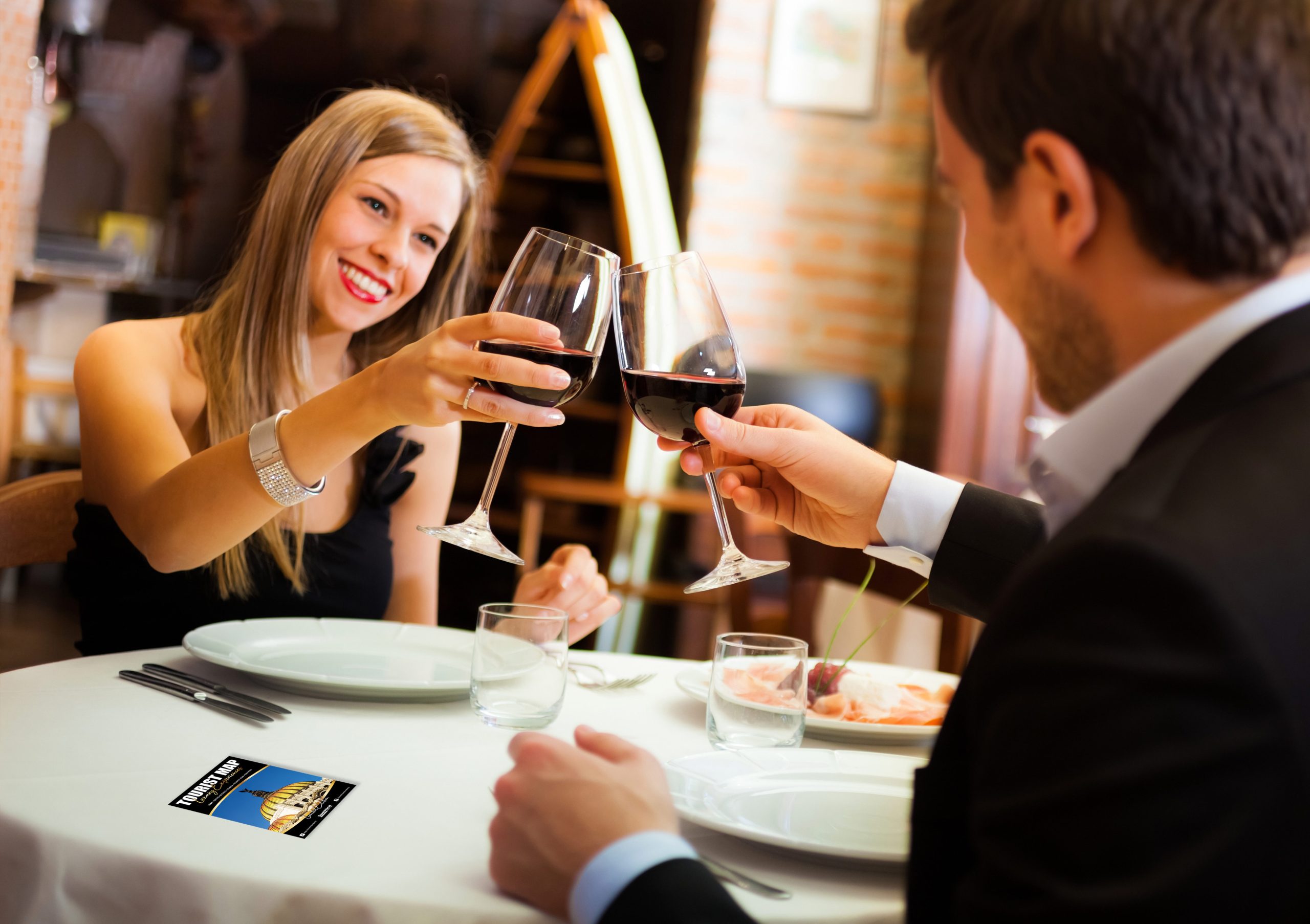 mapa-luxury-edition-pareja-restaurante